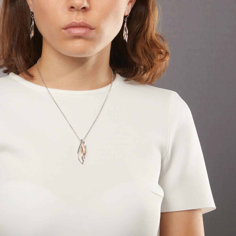 585688_585689_574689_n